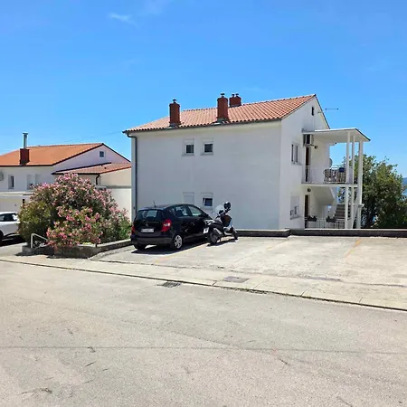 In 5818 Apartament *