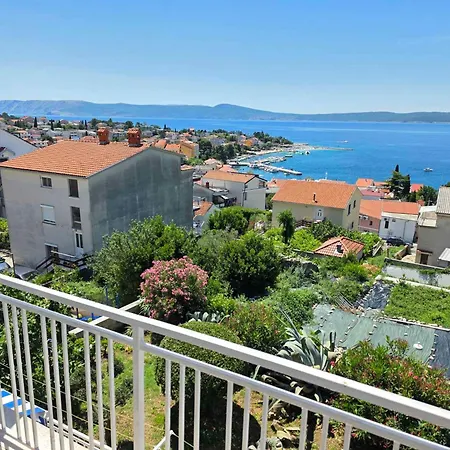 Apartament In 5818